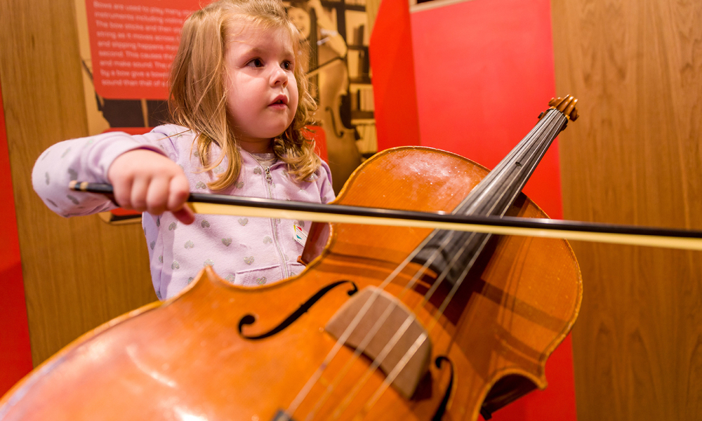 Explore the Montshire’s “Making Music: Science of Musical Instruments” exhibition as we read Play this Book by Jessica Young and Daniel Wiseman.