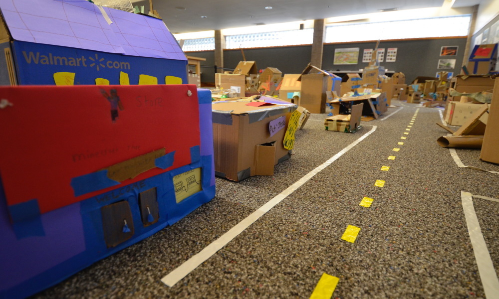 From model cities to pinball machines, at Montshire we love to build with cardboard. 